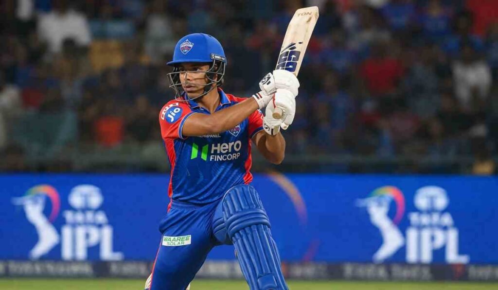 DC vs GT IPL 2026 Match 14: समीर रिज़वी का धमाका, Delhi Big Win Near, Gujarat in Trouble 2 DC vs GT IPL 2026 Match 14 में समीर रिज़वी शानदार बल्लेबाजी करते हुए