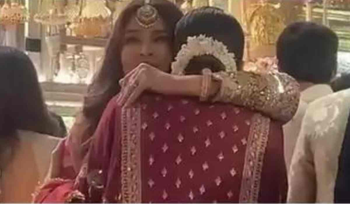 AISHWARYA RAI AND DEEPIKA GET EMOTIONAL: ऐश्वर्या ने अनंत-राधिका की शादी में प्रेग्नेंट दीपिका को गले लगाया, वायरल हुआ डांस वीडियो