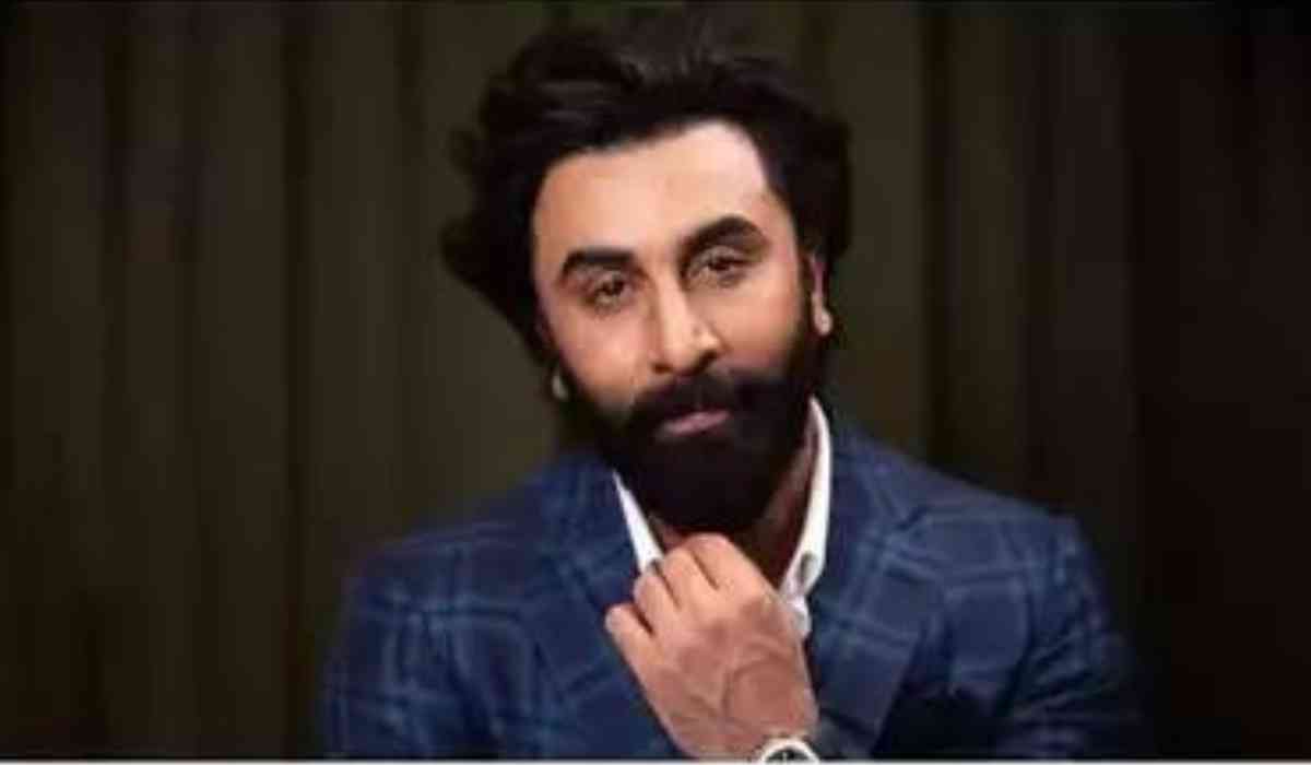 IS RANBIR KAPOOR A PLAYBOY: दो सफल अभिनेत्रियों को प्रेमजाल में फँसाने को लेकर रणबीर ने किया इंटरव्यू में खुलासा।