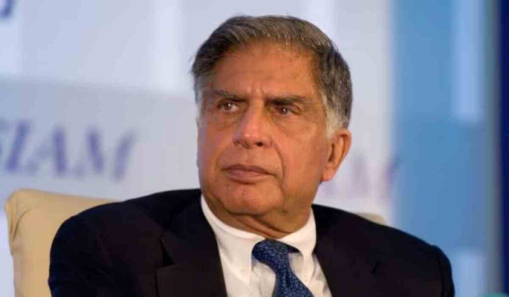 BUSINESS TYCOON RATAN TATA DIED: ब्रीच कैंडी अस्पताल में दिग्गज कारोबारी रतन टाटा का 86 साल की उम्र में ली अंतिम सांस, देश में शोक की लहर।