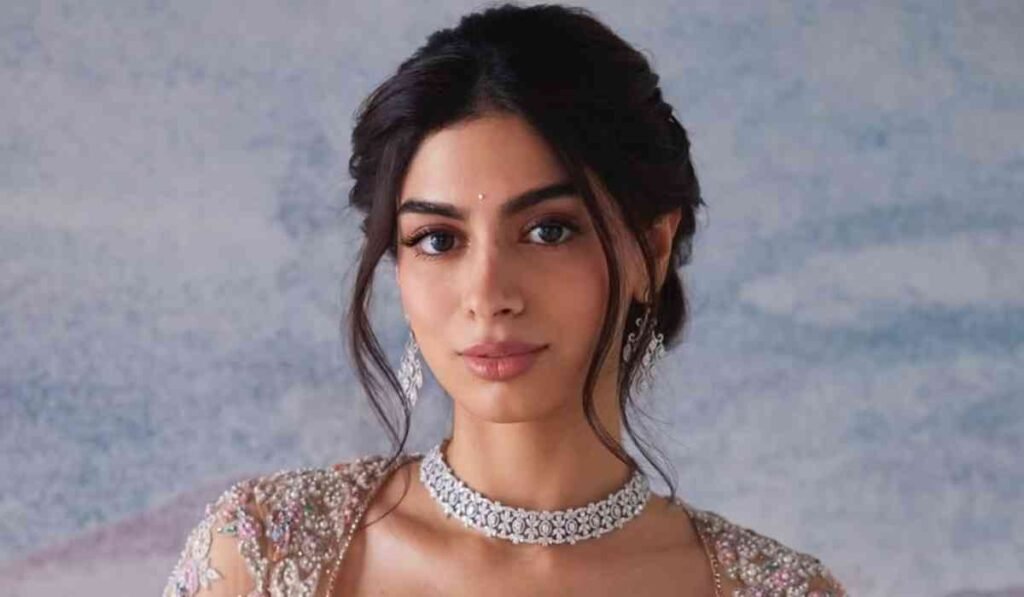 Khushi Kapoor With a Mystery Man: खुशी कपूर ने मिस्ट्री मैन संग शेयर की तस्वीर, फैंस हुए कन्फ्यूज—कौन है ये शख्स?