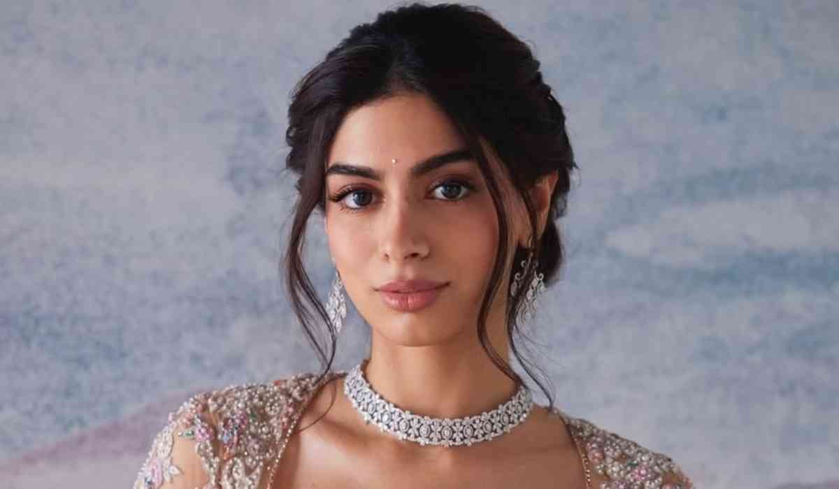 Khushi Kapoor With a Mystery Man: खुशी कपूर ने मिस्ट्री मैन संग शेयर की तस्वीर, फैंस हुए कन्फ्यूज—कौन है ये शख्स?