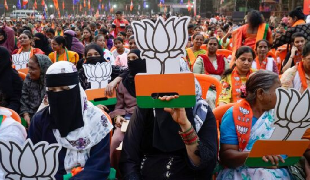 Delhi Exit Poll 2025: दिल्ली में 27 साल बाद बीजेपी की धमाकेदार वापसी? एग्जिट पोल के नतीजों ने उड़ाए होश! 2 1000084944