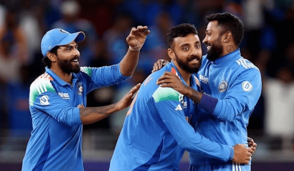 Ravi Shastri on Varun Chakravarthy: 5 विकेट लेकर छा गए वरुण चक्रवर्ती! रवि शास्त्री बोले – अब कोई नहीं रोक सकता! 2 1000108226