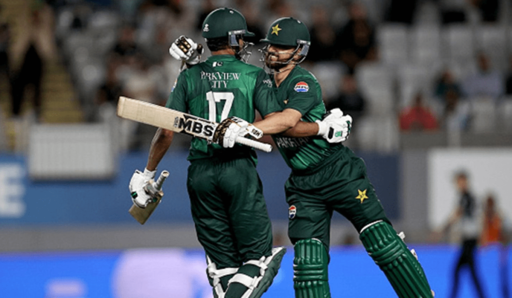 Hasan Nawaz Century: क्रिकेट में तहलका! हसन नवाज ने 44 गेंदों में ठोका शतक, न्यूजीलैंड के उड़े होश! 2 1000121085