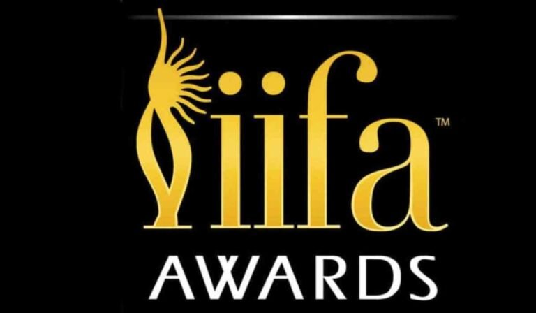 IIFA Awards 2025: शाहरुख-करिश्मा की मौजूदगी से शाम हुई यादगार, उर्फी जावेद का ग्लैमरस अवतार। 5 IIFA Awards 2025: शाहरुख-करिश्मा की मौजूदगी से शाम हुई यादगार, उर्फी जावेद का ग्लैमरस अवतार।