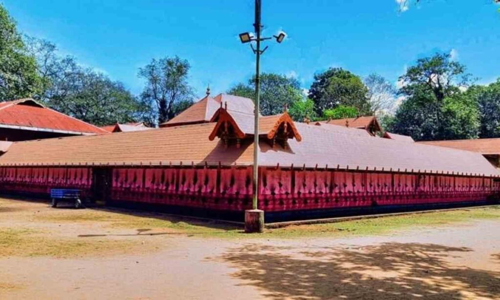 भारत के 5 सबसे रहस्यमयी मंदिर – Most Mysterious Temples in India जिनके रहस्य आज भी वैज्ञानिक नहीं सुलझा पाए 3 B2 ED compressed 1