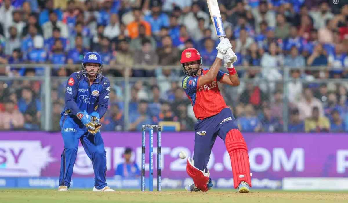 Prabhsimran Singh aur Shreyas Iyer batting karte hue MI vs PBKS match me, jahan Punjab Kings ne Mumbai Indians ko haraya