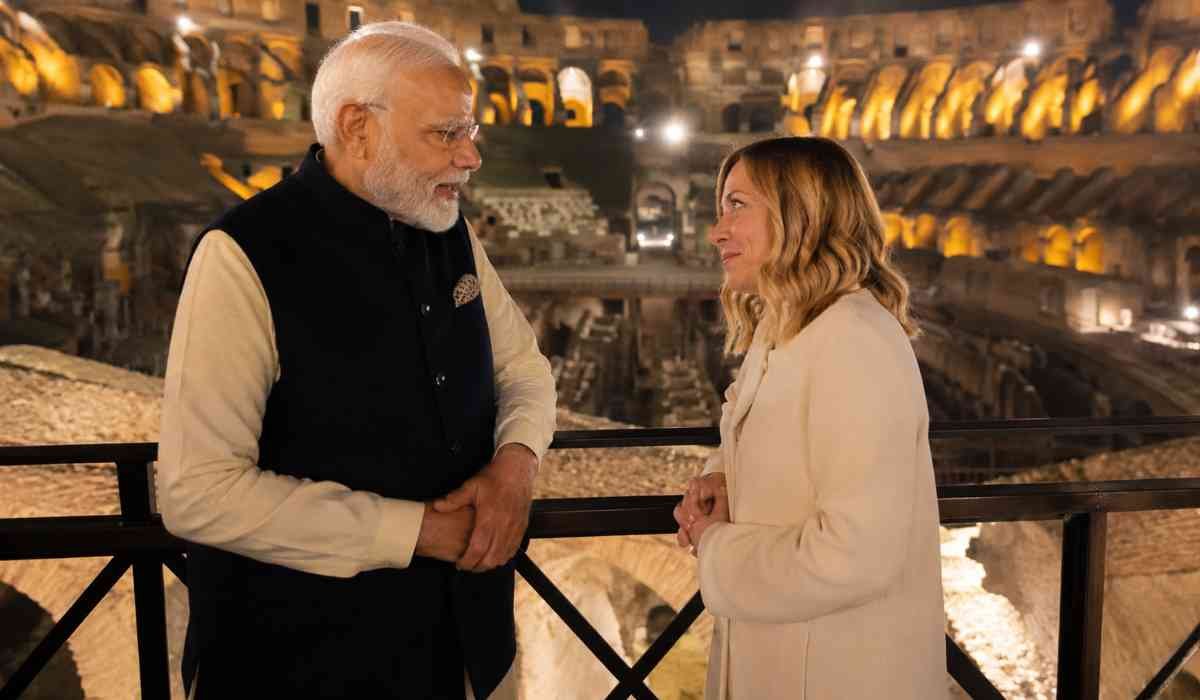 Melodi in Rome के दौरान PM Modi और Giorgia Meloni की Colosseum में बातचीत करती वायरल तस्वीर
