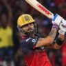 IPL 2026 में PBKS के खिलाफ बल्लेबाजी करते Virat Kohli का दमदार शॉट