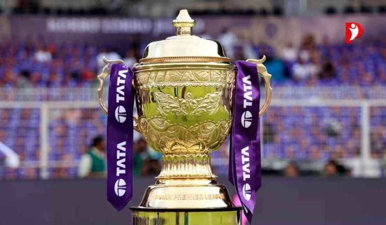 IPL 2026 Playoffs: IPL 2026 में बड़ा ड्रामा बाकी! राजस्थान के एक रिजल्ट से तय होगी आखिरी प्लेऑफ टीम 1 आईपीएल 2026 प्लेऑफ पोस्टर में राजस्थान रॉयल्स के खिलाड़ी केंद्र में और पीछे CSK, PBKS, KKR व DC टीमों के लोगो के साथ सस्पेंस भरा क्रिकेट बैकग्राउंड।