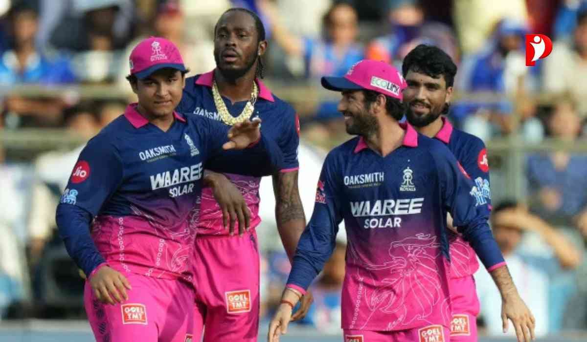 IPL 2026 Playoffs को दर्शाती हाई-क्वालिटी इमेज जिसमें Rajasthan Royals की जीत के बाद प्लेऑफ की टॉप-4 टीमें दिखाई दे रही हैं।
