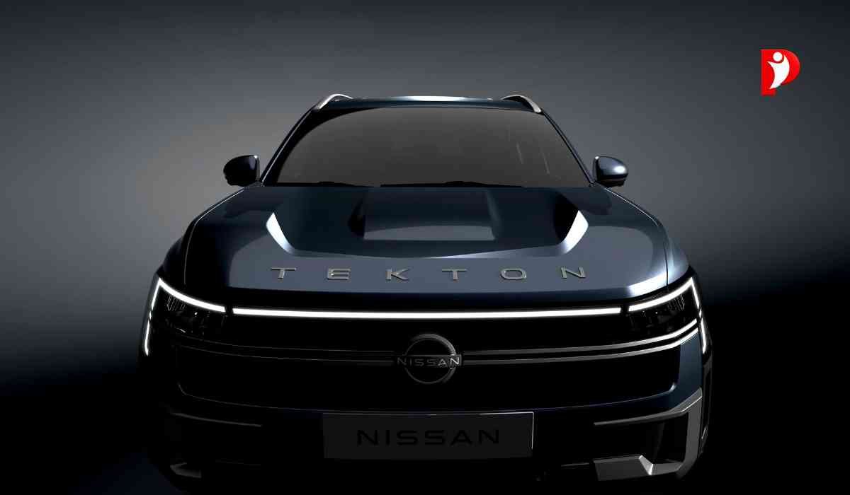 सनसेट बैकग्राउंड में खड़ी नई Nissan Tekton SUV का प्रीमियम फ्रंट लुक और बोल्ड डिजाइन।