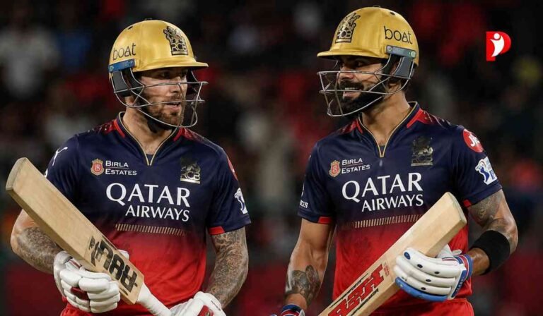RCB Qualifier-1 IPL 2026 को दर्शाती हाई-क्वालिटी इमेज जिसमें विराट कोहली और फिल सॉल्ट बल्लेबाजी के दौरान मैदान पर नजर आ रहे हैं।