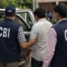 Delhi Police Inspector Bribery Case से जुड़ी सांकेतिक तस्वीर, जिसमें CBI जांच, रिश्वत की रकम और भ्रष्टाचार मामले की जांच को दर्शाया गया है।