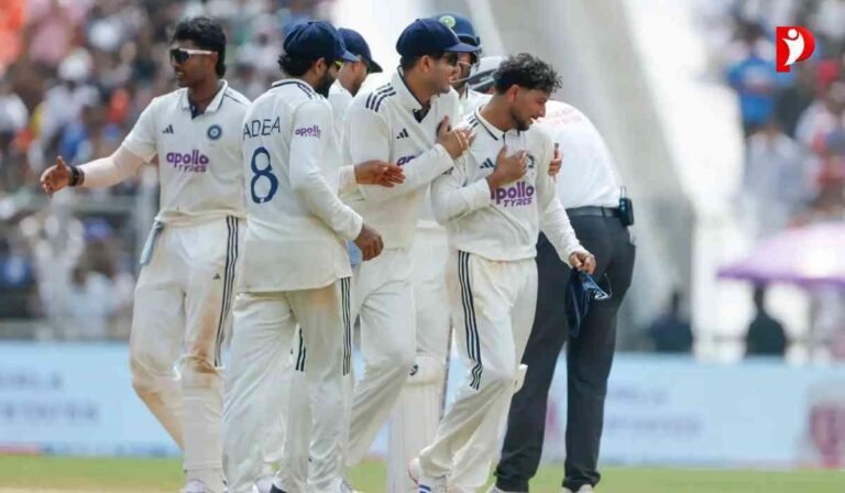 IND vs AFG Test 2026 की तैयारी के दौरान नेट्स में गेंदबाजी अभ्यास करते मोहम्मद सिराज और प्रसिद्ध कृष्णा।